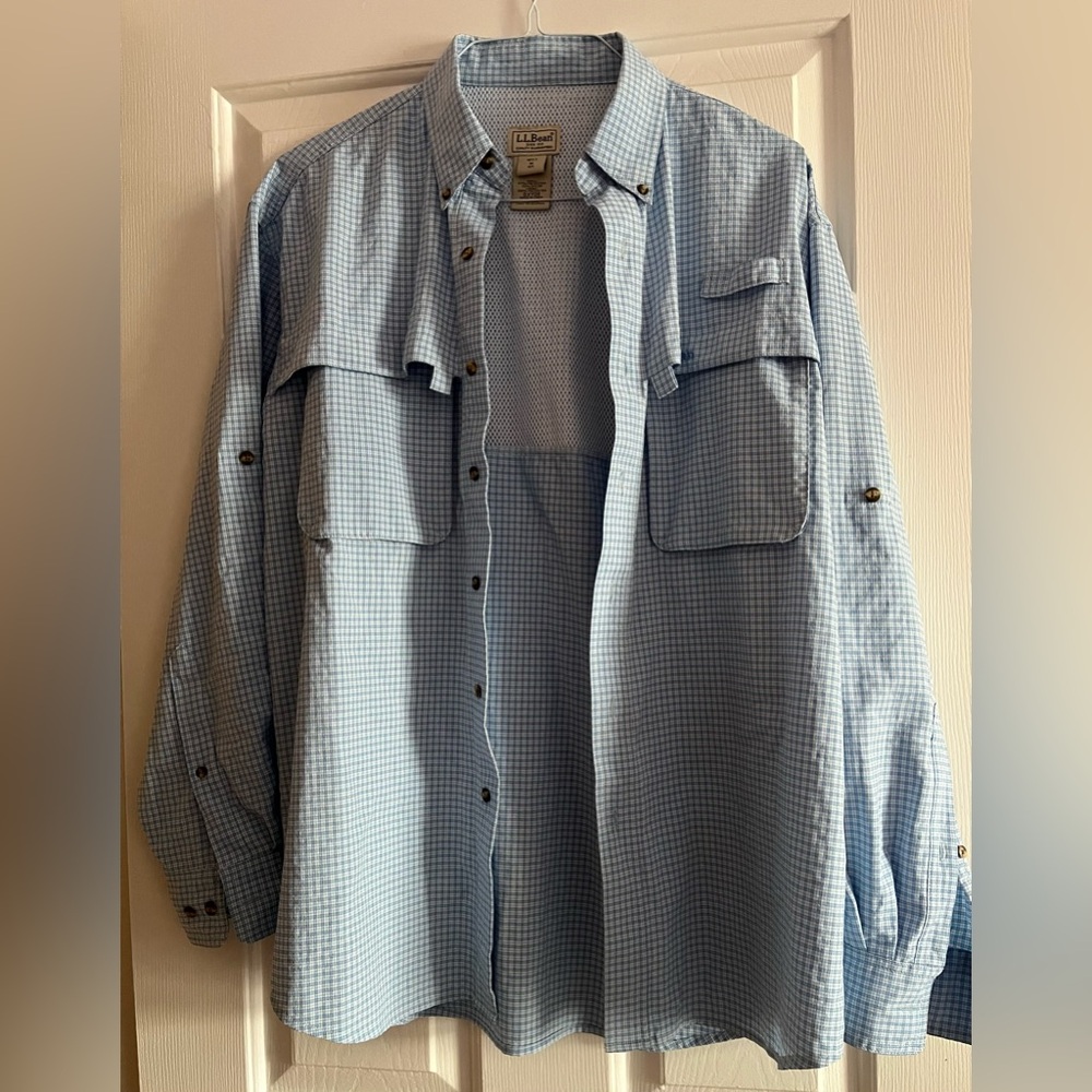 LL Bean Men’s Fishing Shirt. Light Blue Check Size Medium. Preloved